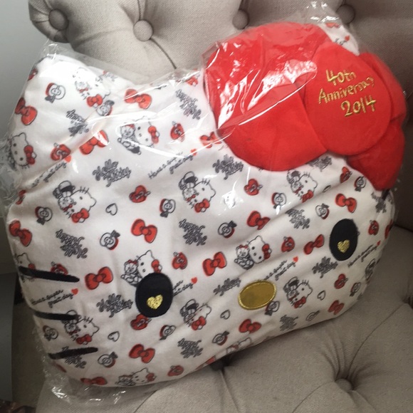 🎀 Sanrio Hello Kitty 40th anniversary plush throw pillow decor